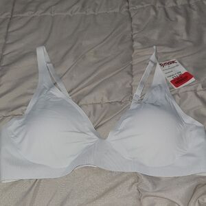 Danskin White Seamless Bra